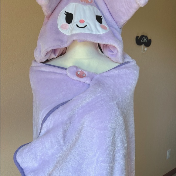 Kuromi Beanie with Cozy Blanket - Picture 7 of 11